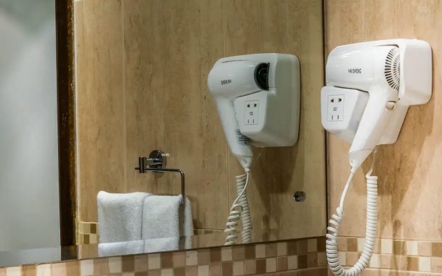 First Central Hotel Suites