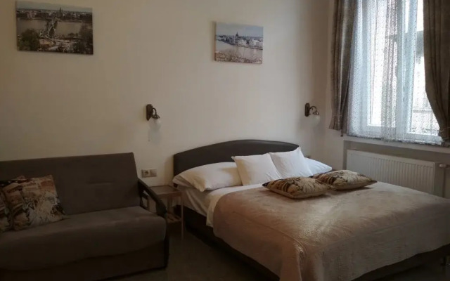 Happy Holiday Lux Apartments