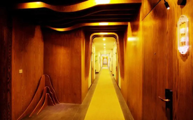 Zhengzhou Qianna Hotel