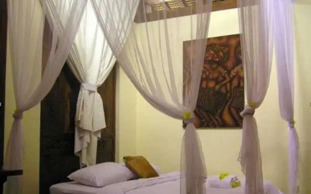 Sapulidi Cafe, Resort & Gallery