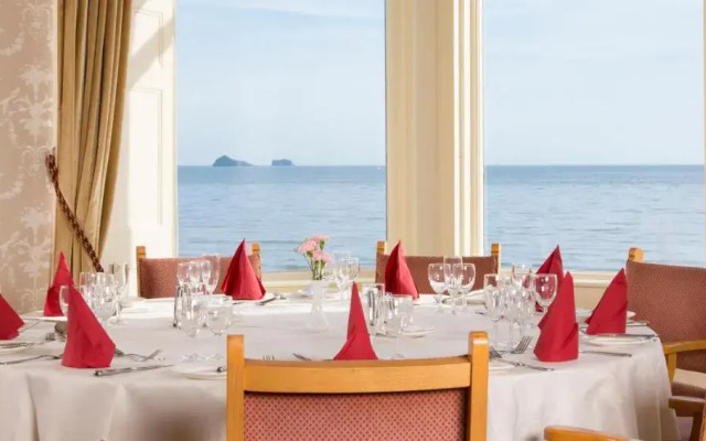 Redcliffe Hotel