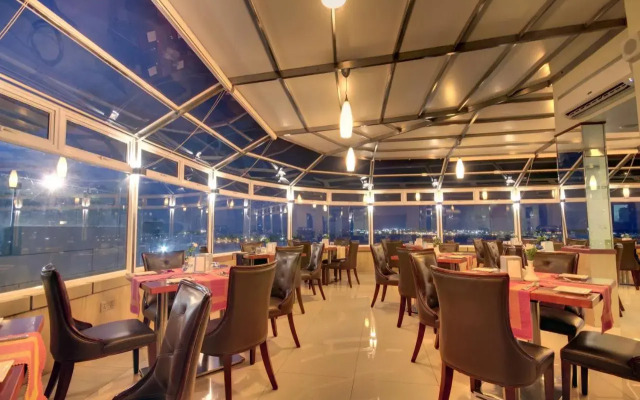 Unima Grand Hotel