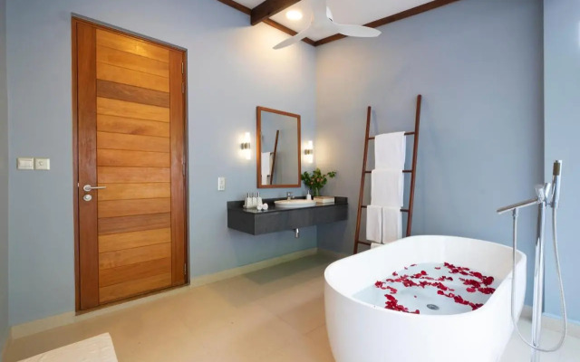 Ifuru Island Maldives - 24-Hours Premium All Inclusive