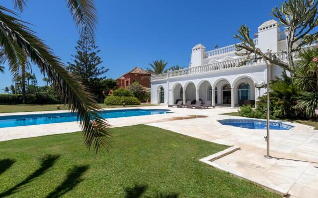 The Palace Marbella - Lavish Beachfront Villa