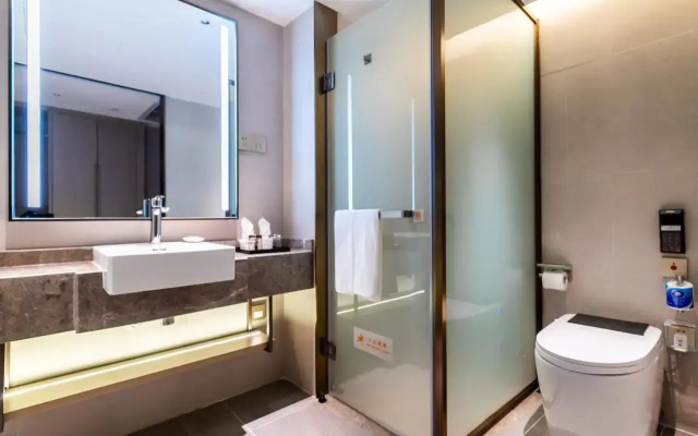 Landmark International Hotel