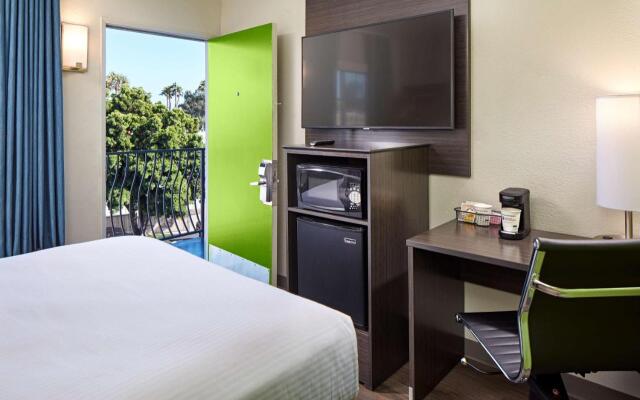 SureStay Hotel by Best Western San Diego Pacific Beach