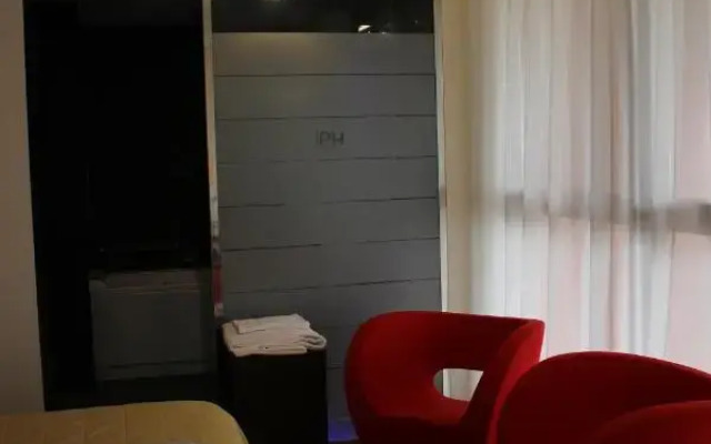 New Ipoint Hotel