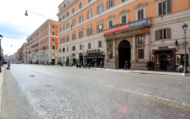Amaranto Romano Hotel