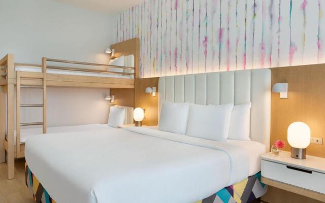 The Viv Hotel, Anaheim, a Tribute Portfolio Hotel