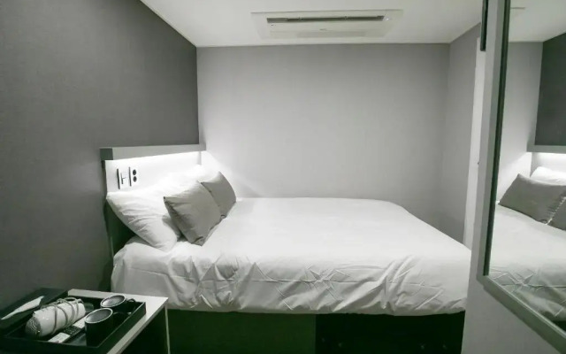 Philstay Myeongdong Station