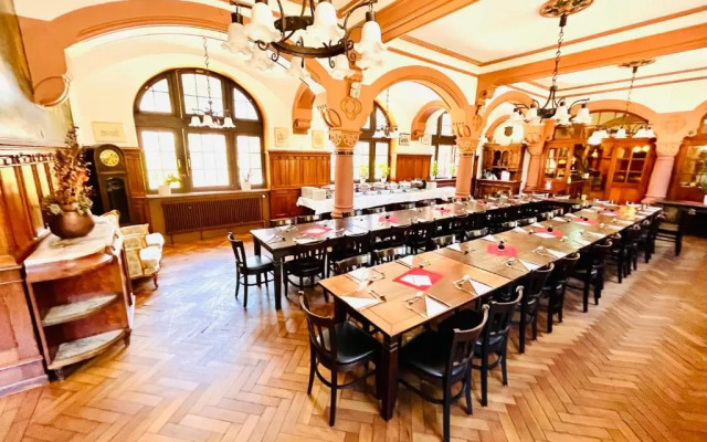 Hotel Hoepfner Burghof