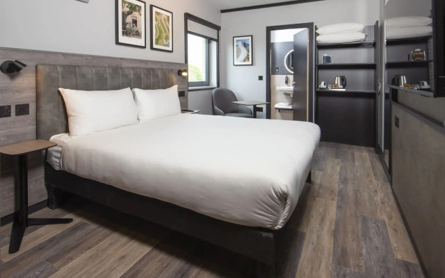 ibis London Gatwick Airport