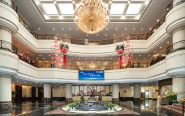 Dongfang Hotel