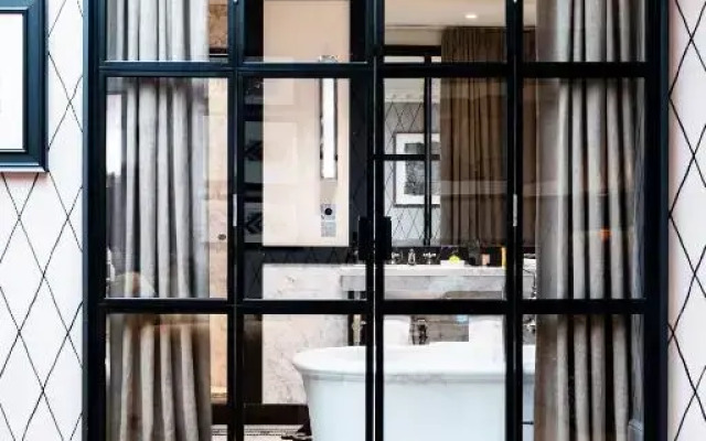 Hôtel de Berri Champs-Élysées, a Luxury Collection Hotel