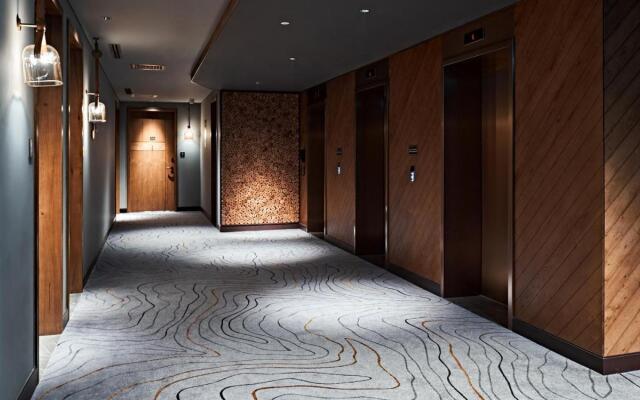 Revier Hotel - Dubai