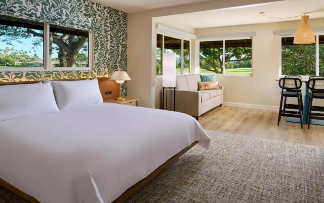Royal Lahaina Resort & Bungalows