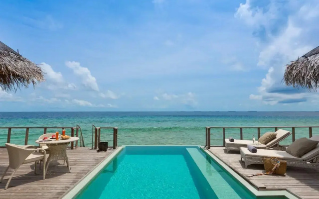 Dusit Thani Maldives Resort