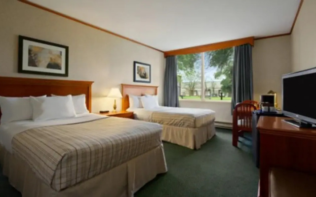 Travelodge Hotel by Wyndham Montreal Airport