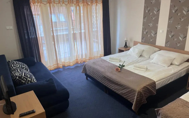 Rose City Hotel