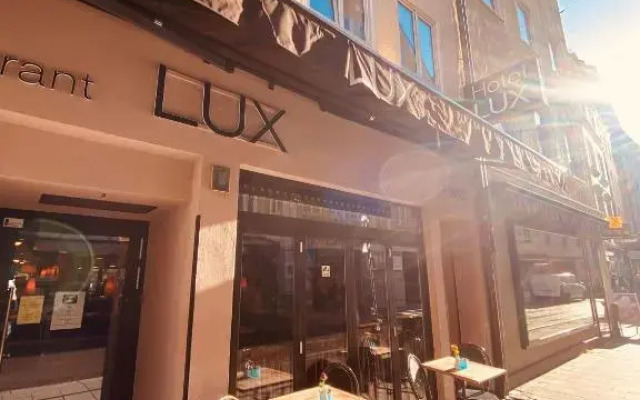 Отель Lux