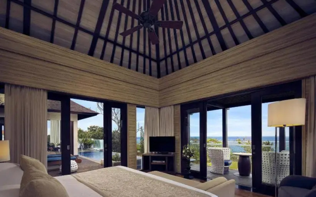 Conrad Bali