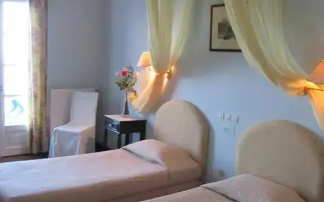 Levant Hotel