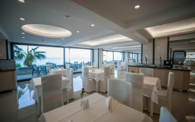 Rhodes Beach Hotel