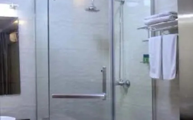 Songchao Bianjing Hotel (Kaifeng Drum Tower Square)