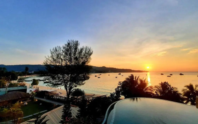 Phi Phi Cliff Beach Resort