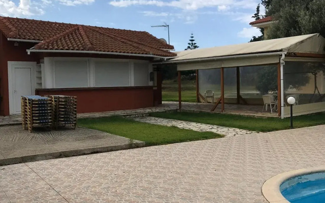 Pythos Studios and Apartments