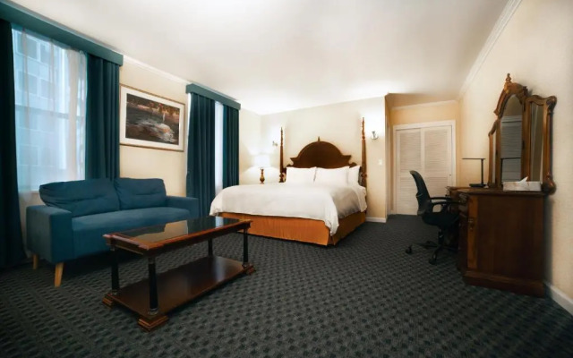 Hotel Stanford