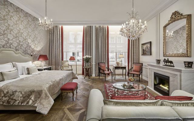 Double Junior Suite with view (full double bed) (bed type is subject to availability)