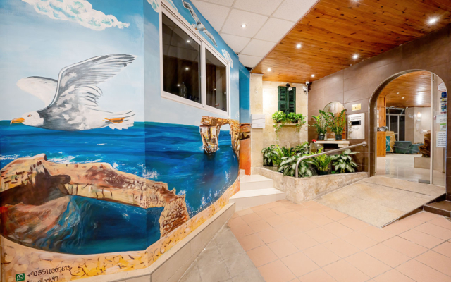 Alborada Aparthotel