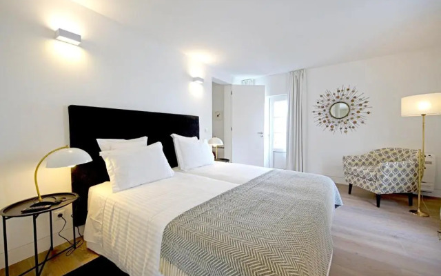 Alma Moura Residences