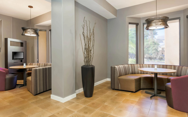 Courtyard by Marriott Tampa Brandon