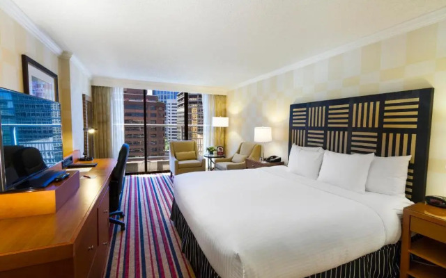 Pinnacle Hotel Harbourfront