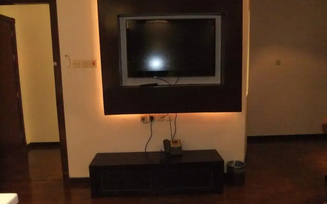 Armada Palace 1