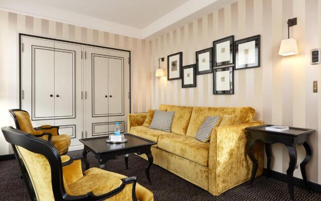 Pavillon de la Reine & Spa, Place des Vosges