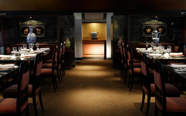 RIHGA Royal Hotel Osaka, Vignette Collection by IHG