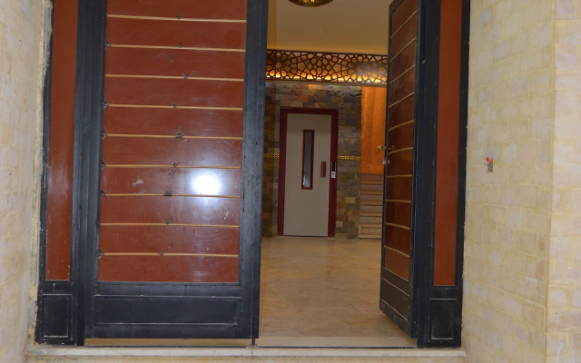 Comfort Pyramids inn