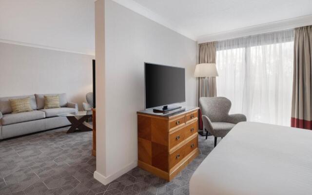 Delta Hotels by Marriott Heathrow Windsor