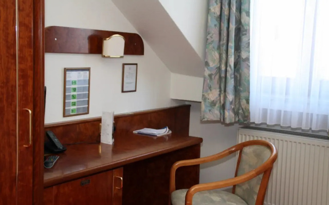 Hotel Post Viernheim UG