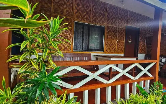 Bohol Sea Breeze Cottages & Resort