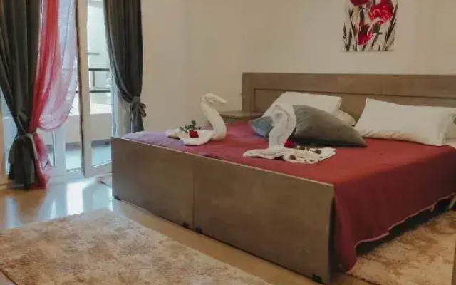 Alex Katerina Apartments