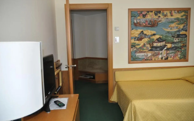Galileo Hotel