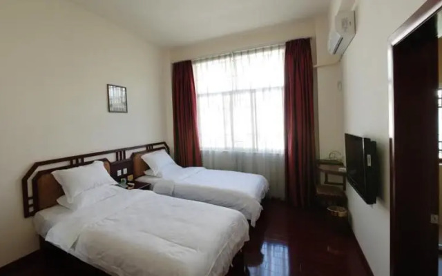 Yunshangsiji Fairyland Hotel of Tengchong Jadeite