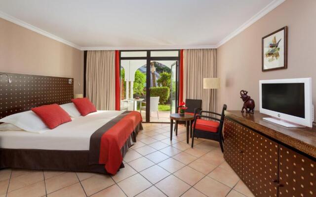 Seaside Sandy Beach Hotel