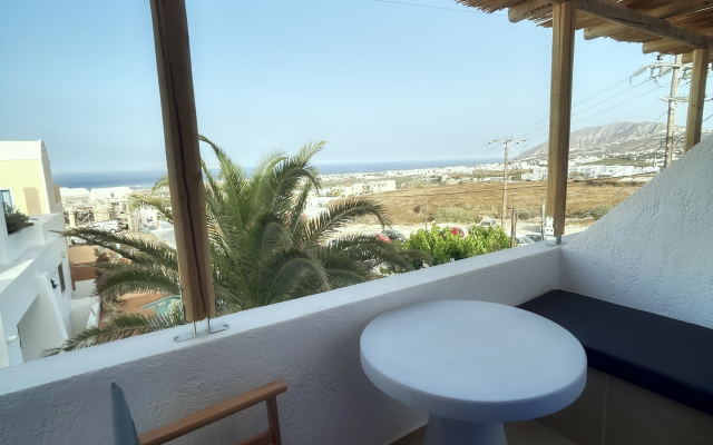 Bios Santorini Vegan - Vegetarian Boutique Hotel 