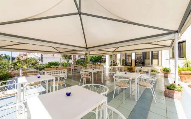 Rina Hotel