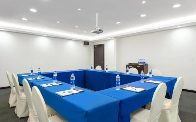 Holiday Inn Express Shanghai Putuo by IHG